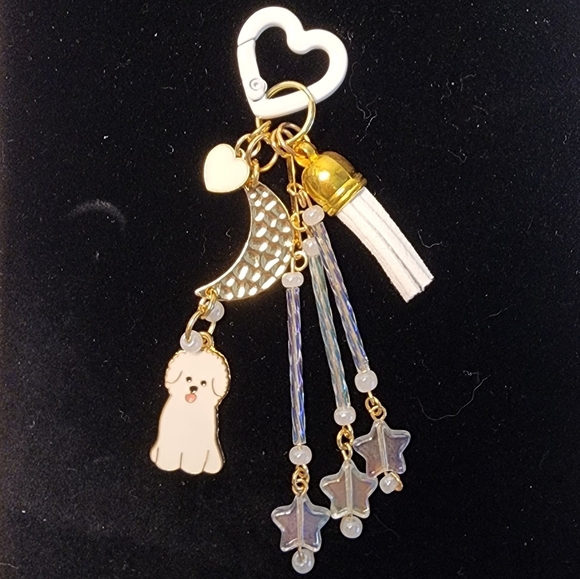 Handmade White Dog Keychain โจ๏ธ๐ - Picture 2 of 5